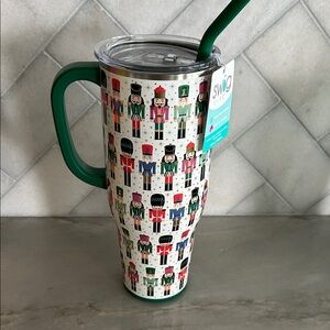 Swig Nutcracker Tumbler with Green Handle